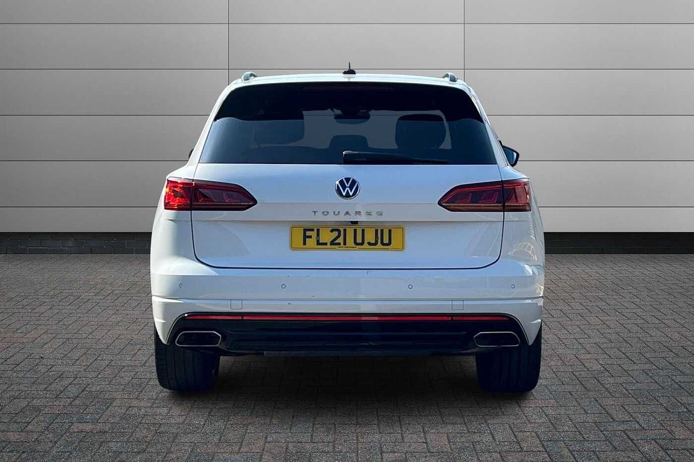 Volkswagen Touareg 3.0 TDI V6 Black Edition SUV 5dr Diesel Tiptronic 4Motion Euro 6 (s/s) (286 ps)