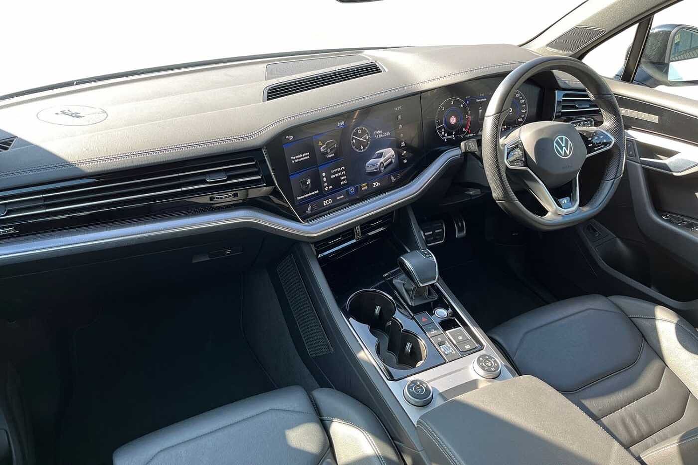 Volkswagen Touareg 3.0 TDI V6 Black Edition SUV 5dr Diesel Tiptronic 4Motion Euro 6 (s/s) (286 ps)