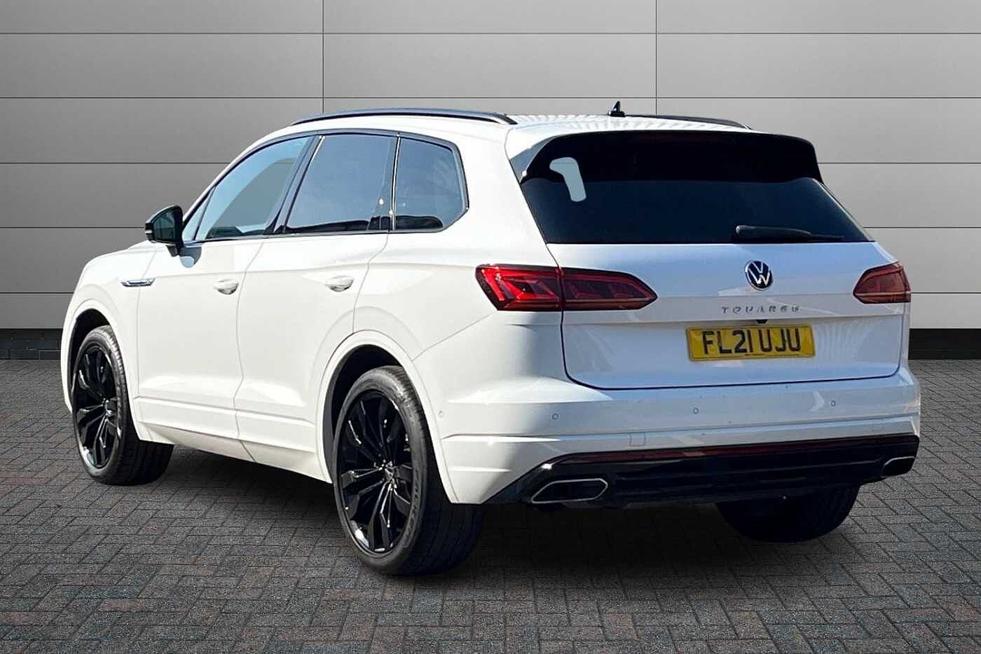 Volkswagen Touareg 3.0 TDI V6 Black Edition SUV 5dr Diesel Tiptronic 4Motion Euro 6 (s/s) (286 ps)