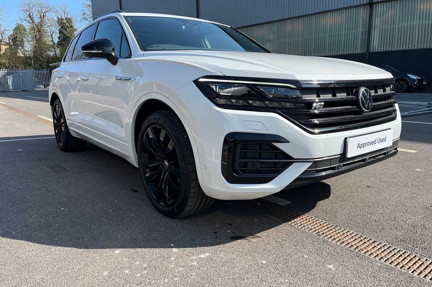 Volkswagen Touareg 3.0 TDI V6 Black Edition SUV 5dr Diesel Tiptronic 4Motion Euro 6 (s/s) (286 ps)