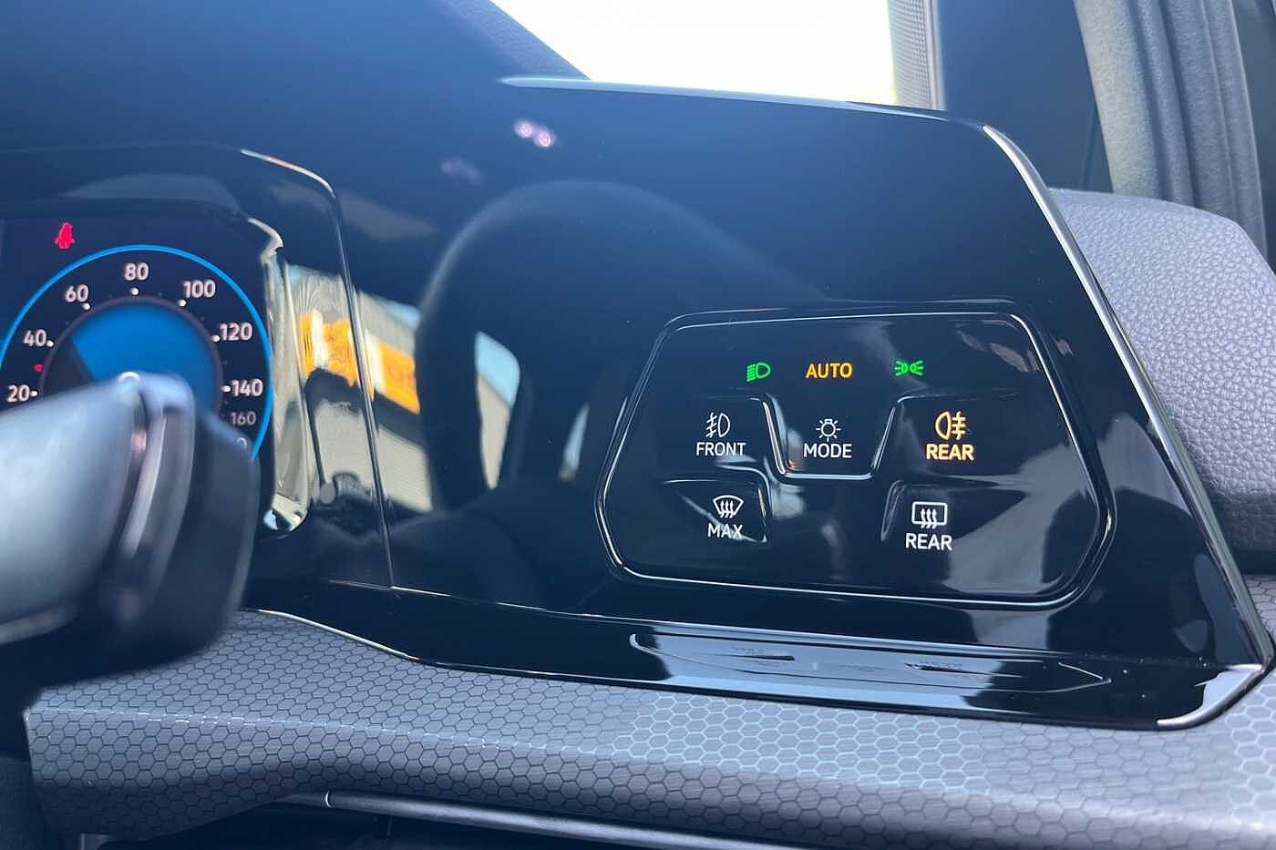Volkswagen Golf GTI